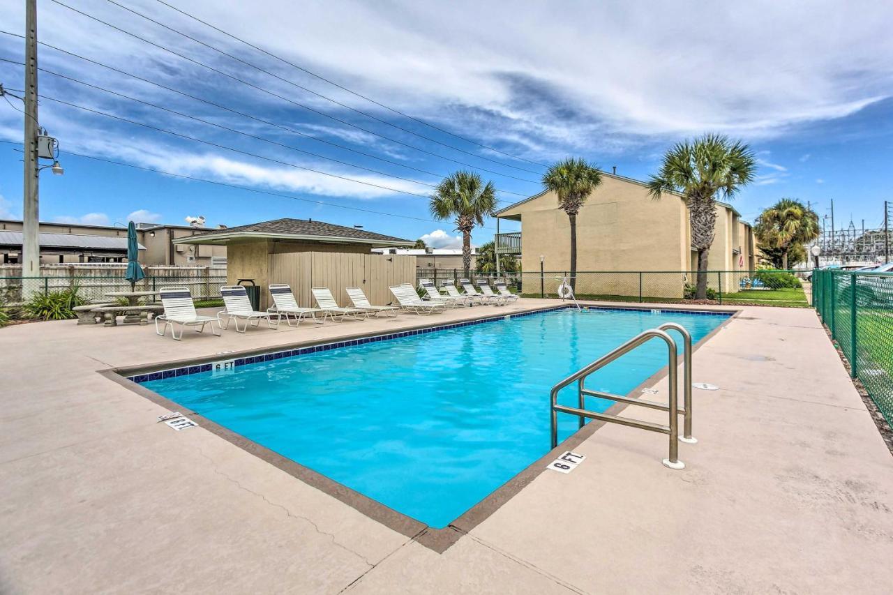 Evolve Resort Townhome With Pool, Walk To Beach! Holiday home